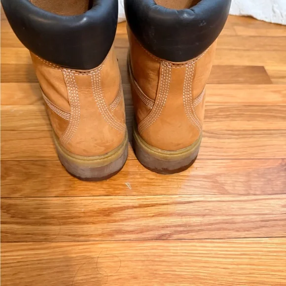 Timberland Tan Leather Boots with Black Collar - Picture 2 of 3
